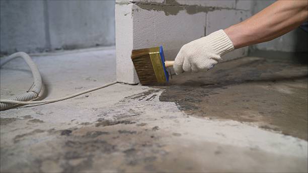 Crawl space vapor barrier installation in Hewlett, NY